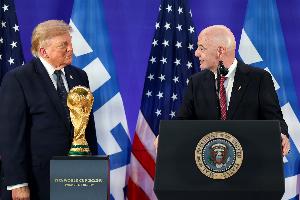 卫报:理事会成员要求取消FIFA和平奖,特朗普或成唯一获奖政客
