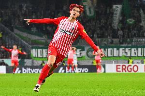 1米91能绣花!21岁后藤启介精彩吊射双响,200分钟5球身价1000万